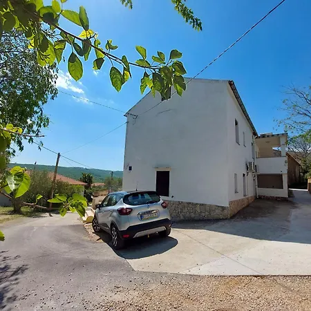 Apartament Ivan