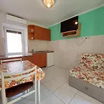 Ivan Apartment Cizici