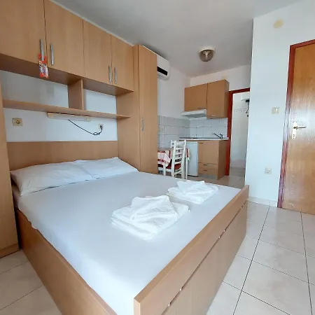 Ivan Apartment *