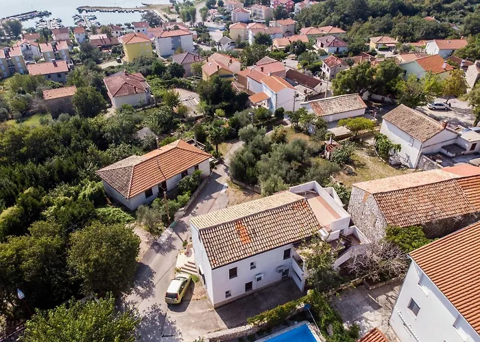 Ivan Apartman Cizici